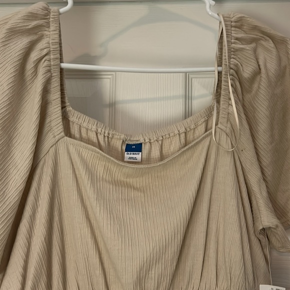 Medium old navy dress - Picture 2 of 3